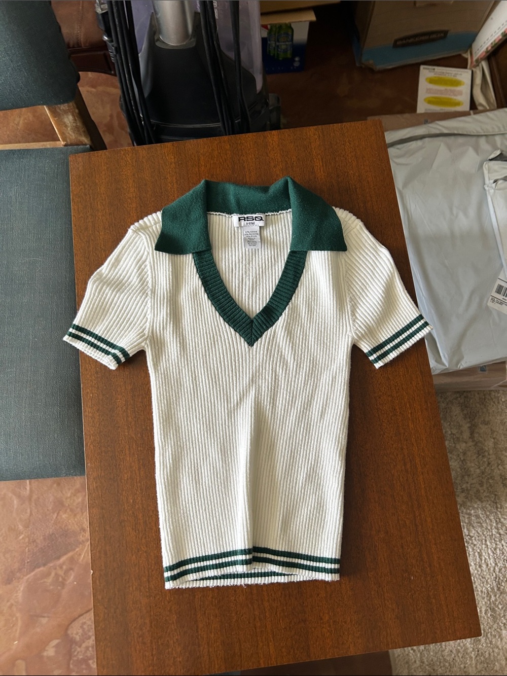 RSQ Cream Ribbed V-Neck Polo with Green Trim - Picture 9 of 9
